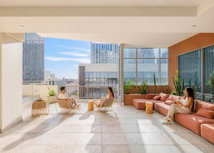 Apartment Stylish Asu Pool Gym Balcony Parking Wd *