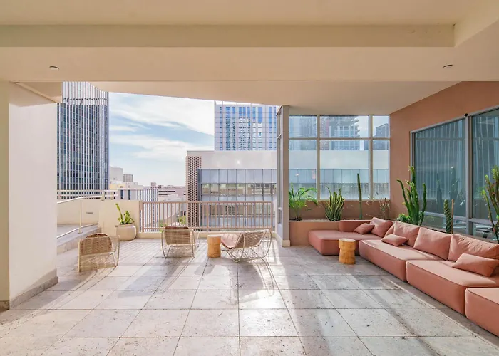 Stylish Asu Pool Gym Balcony Parking Wd *