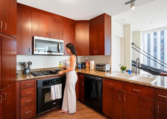 Apartment Stylish Asu Pool Gym Balcony Parking Wd *